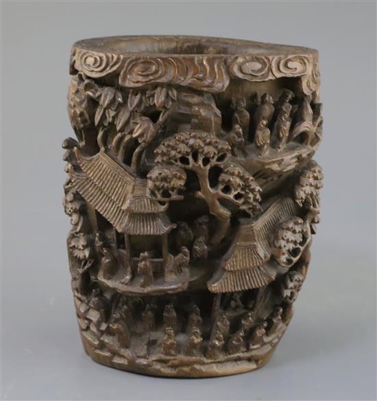 A Chinese bamboo rootwood brushpot, 18th/19th century, H. 17.2cm